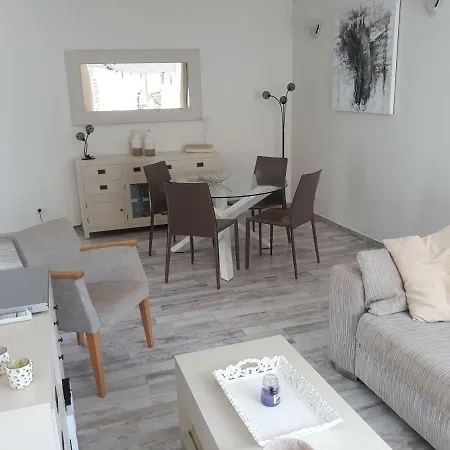 De Luxe South Tenerife Apartment *